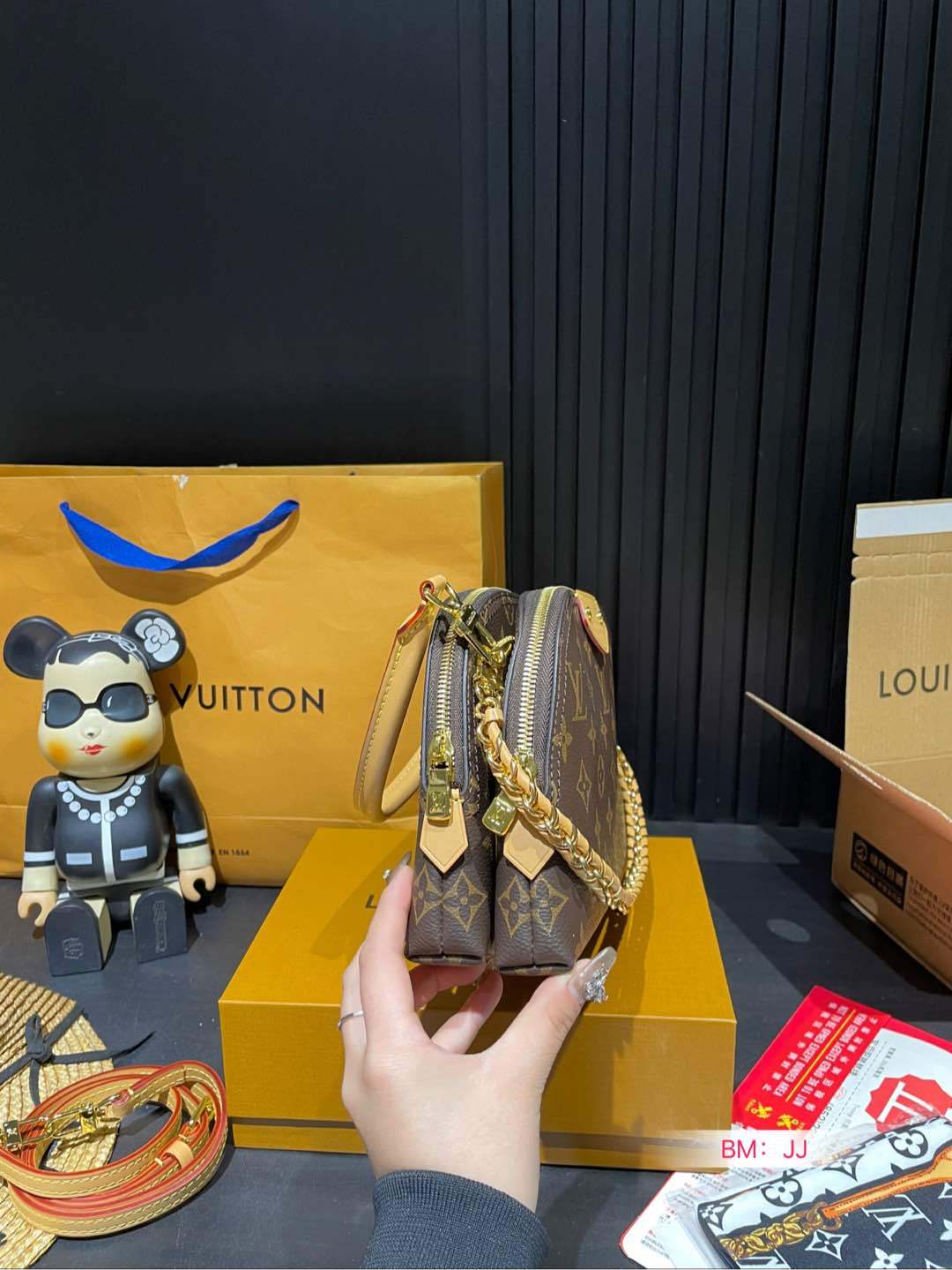Louis new arrival bb bag size: 24*15 cm - Top Club