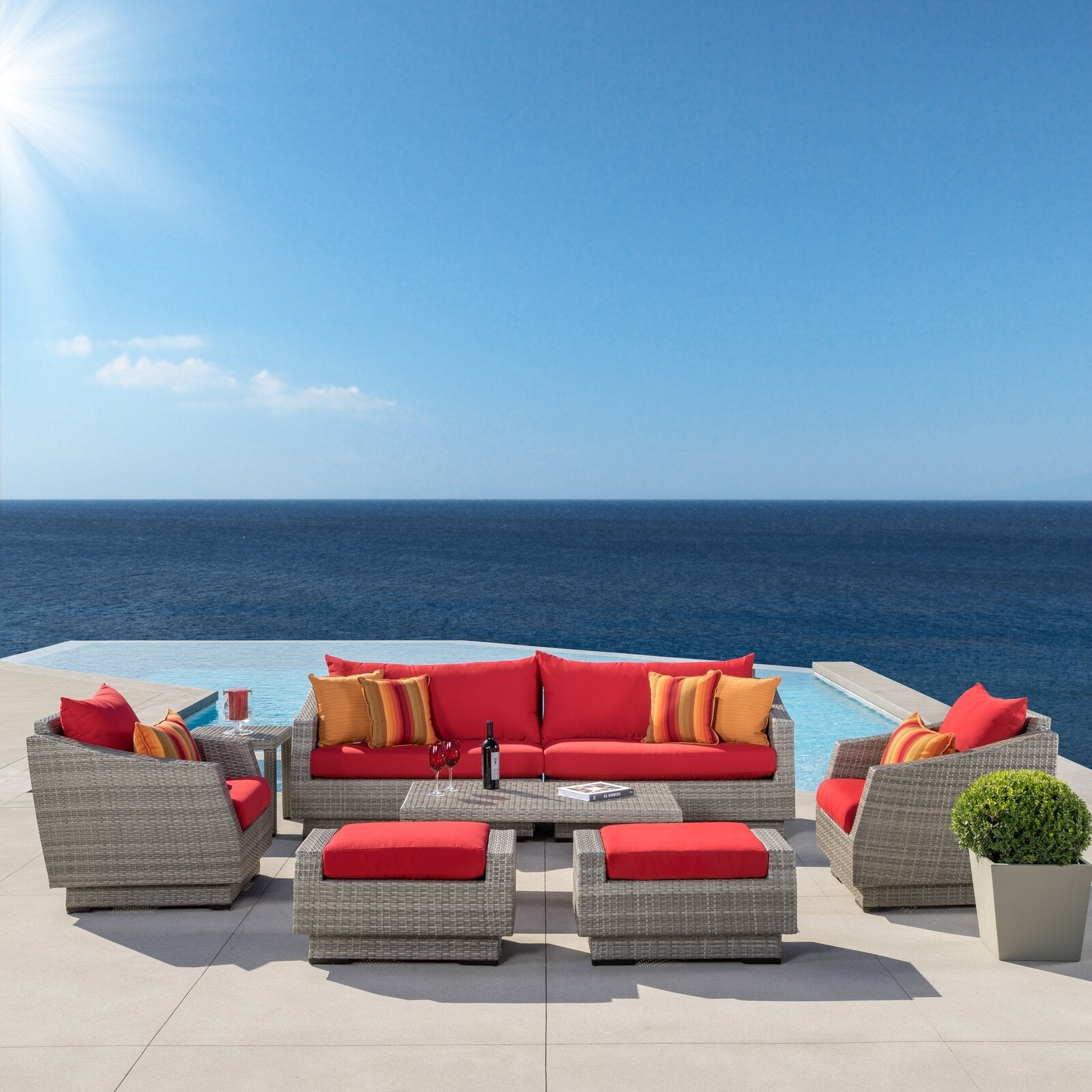 Rittenhouse 7-person seating area with cushions
