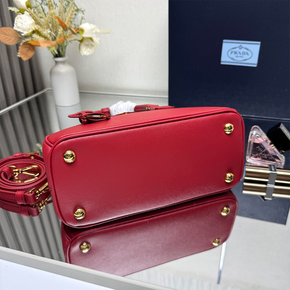 Prada Small Prada Galleria Saffiano leather bag(HIGH-END GRADE) - Top Club