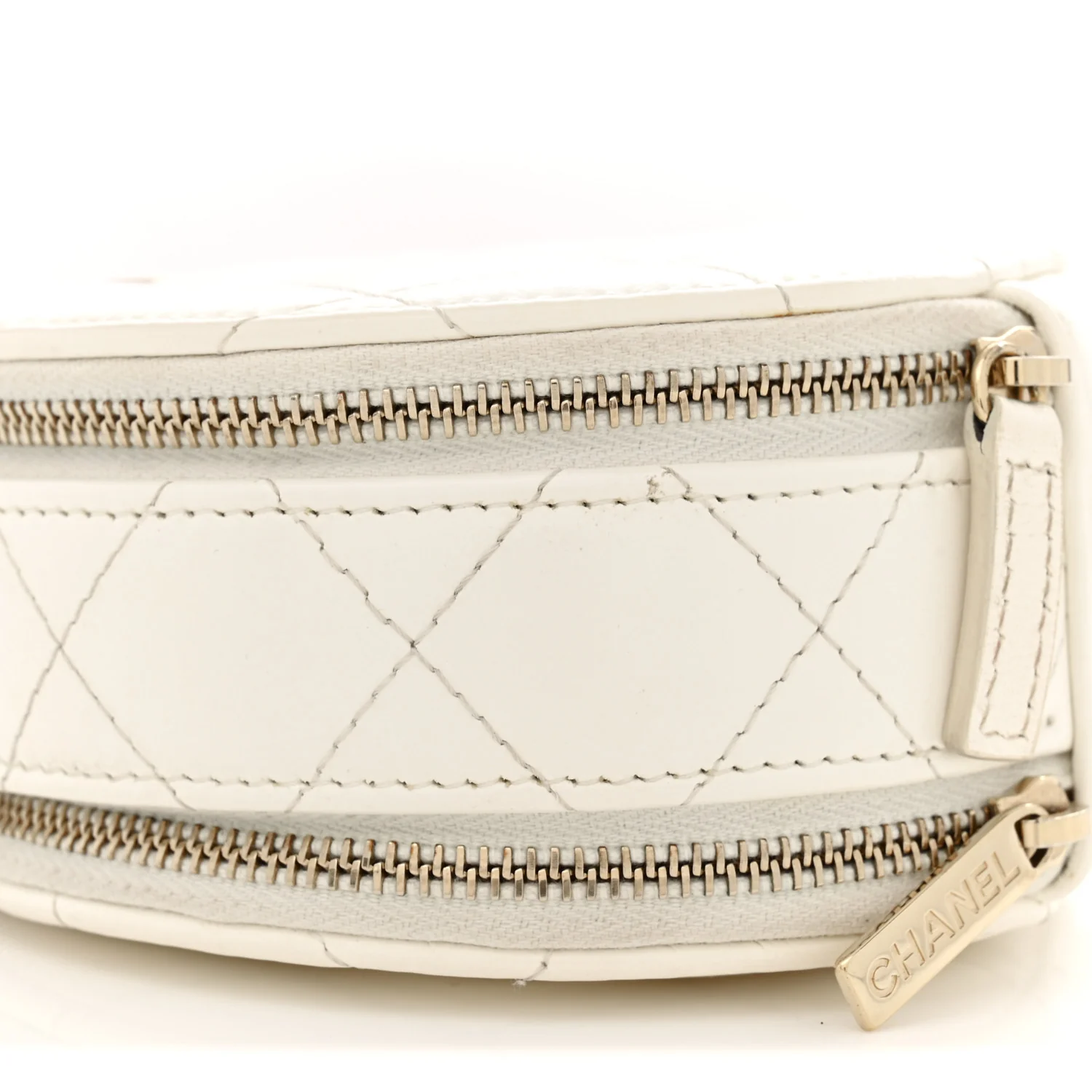 Lambskin Quilted Round Handle With Care Vanity With Chain White - Top Club