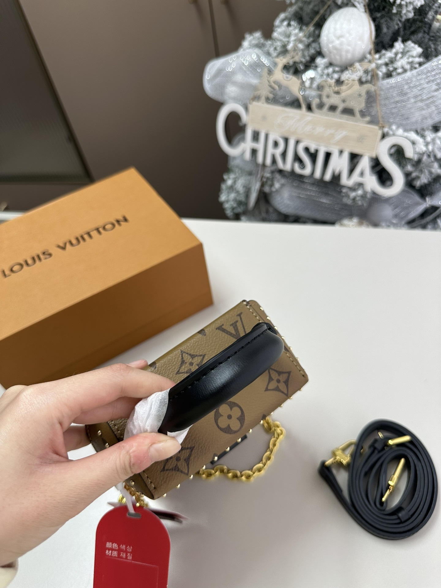 Louis new arrival phone bag size : 12*6*17 cm - Top Club