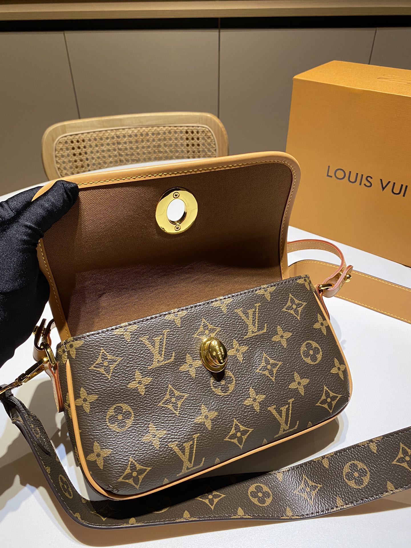 Louis new arrival 2024 bag size: 22x14x8 cm - Top Club