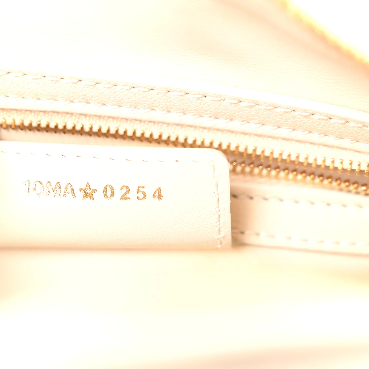 Calfskin Macrocannage Groove 20 Bag Dusty Ivory - Top Club