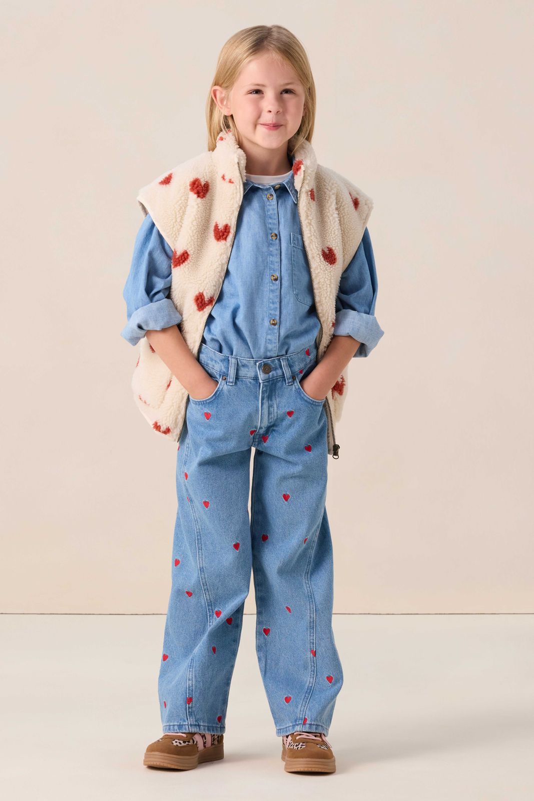 Wit teddy gilet met hartjes