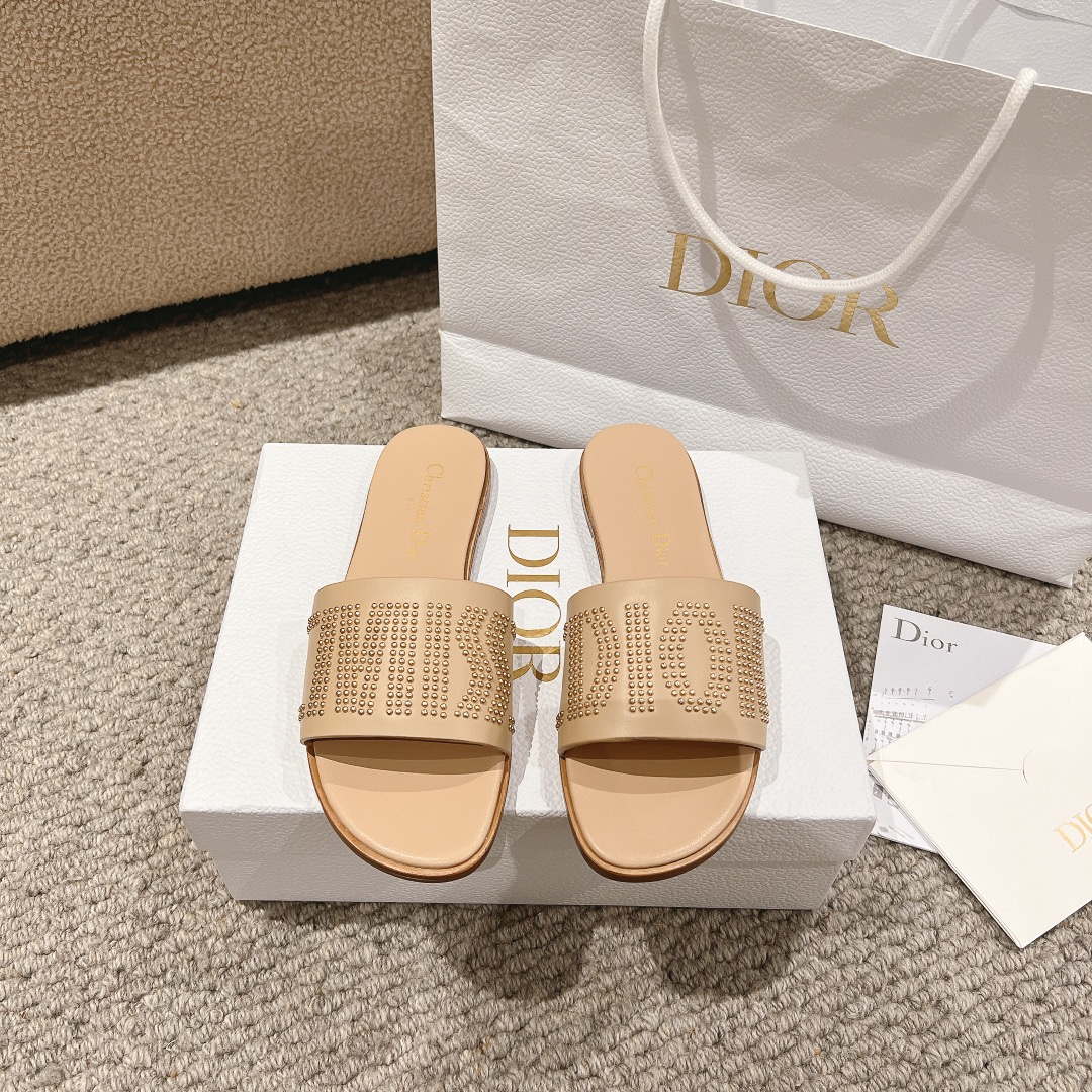 Dior KCO138CTU Dway Slide Apricot Calfskin and Gold-Finish Studs Shoes D82983 - Sneaker Replica Workshop
