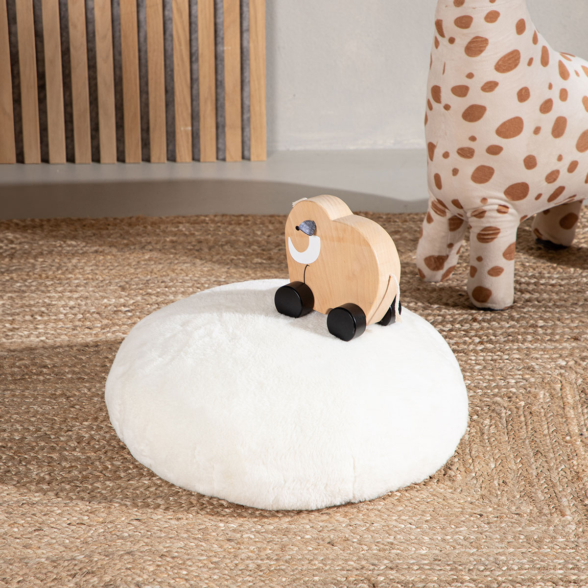 Kinderpoef Knut rond teddy Teddy wit