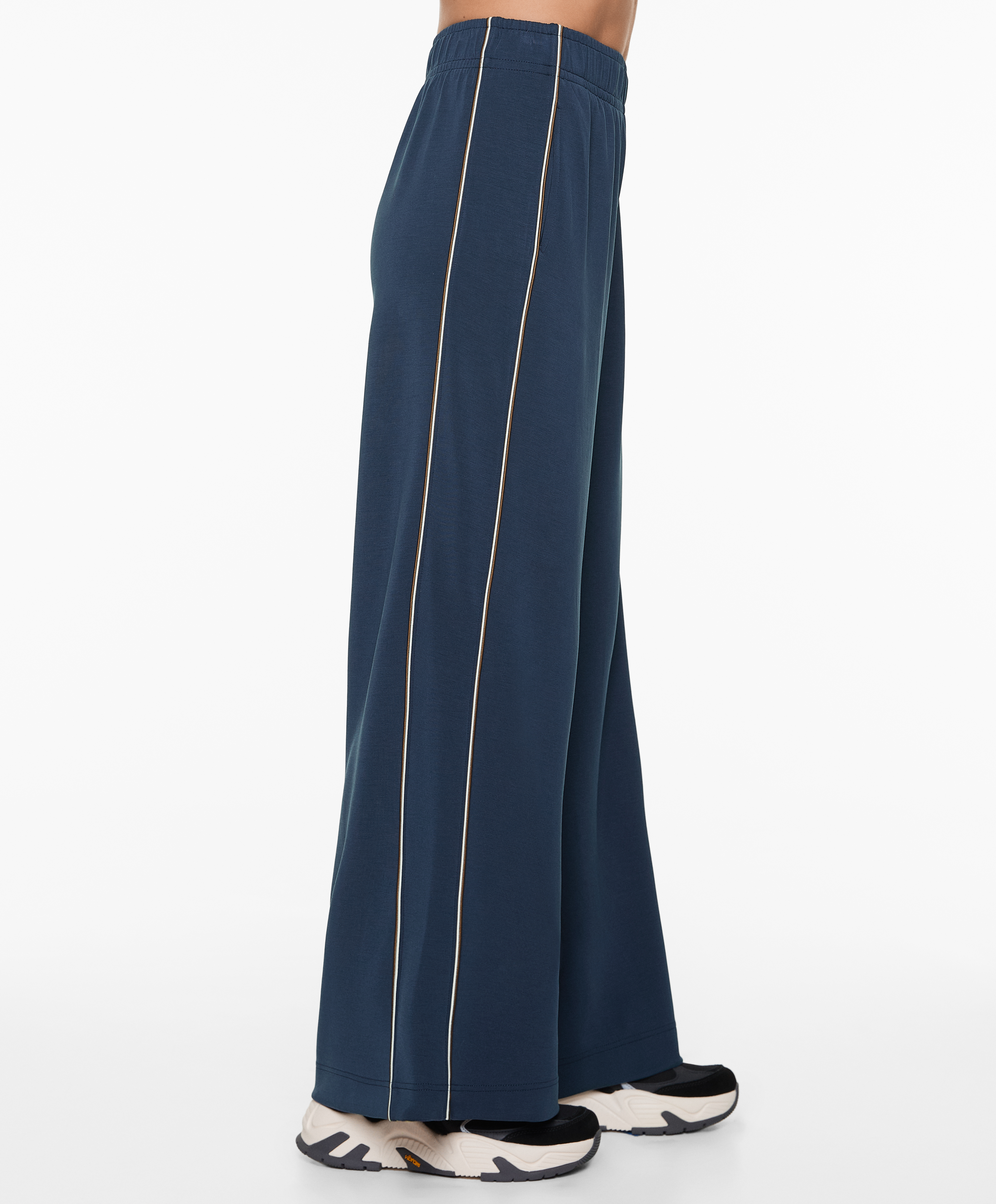 OYSHO Straight-leg trousers with modal and piping