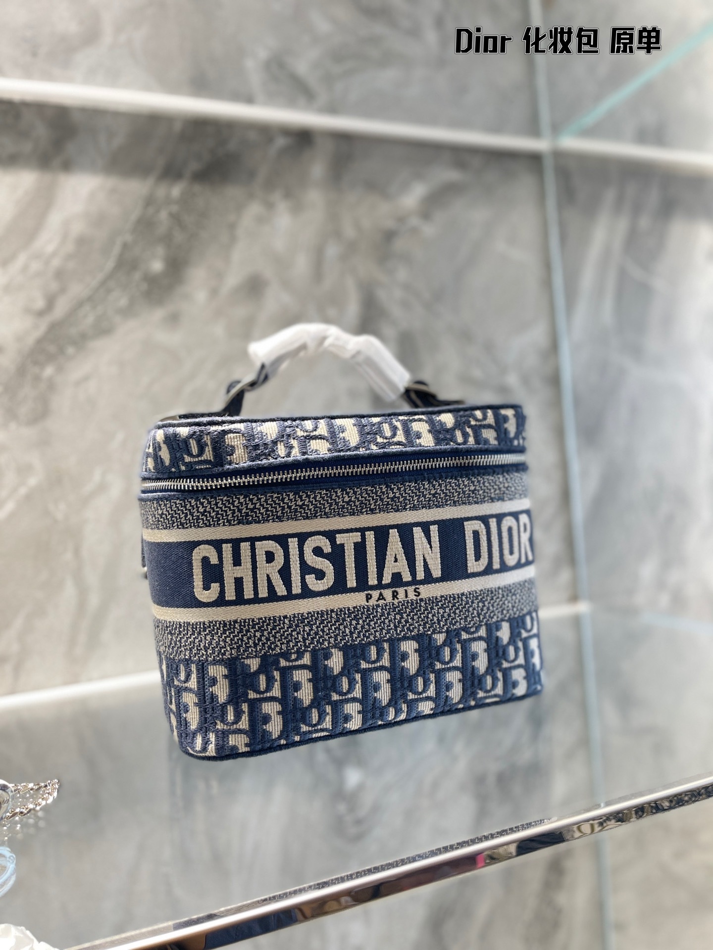 D new arrival bucket bag size;25*15*14cm - Top Club