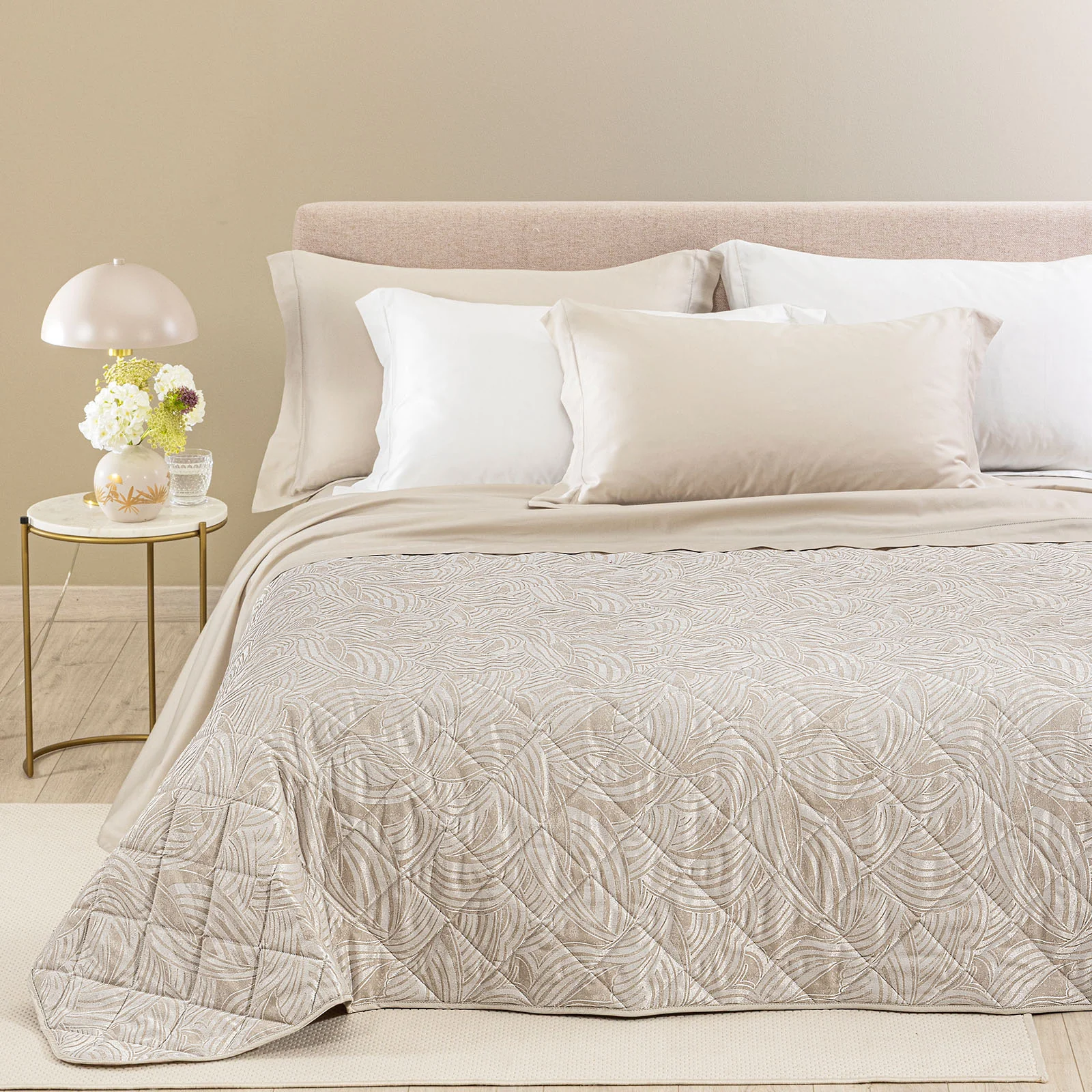 Copriletto Trapuntato In Raso Jacquard Apollo Matrimoniale Naturale Dreaming