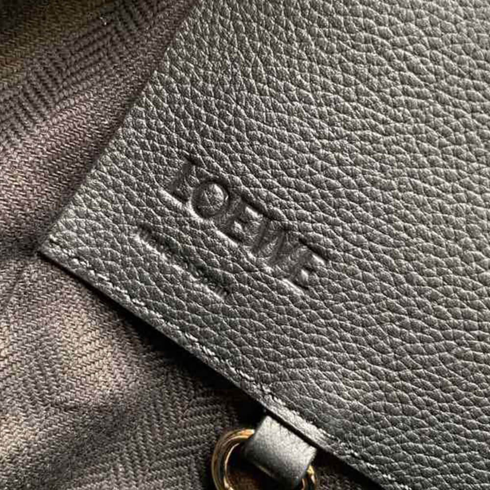LOEWE Small Hammock bag in soft grained calfskin - Top Club