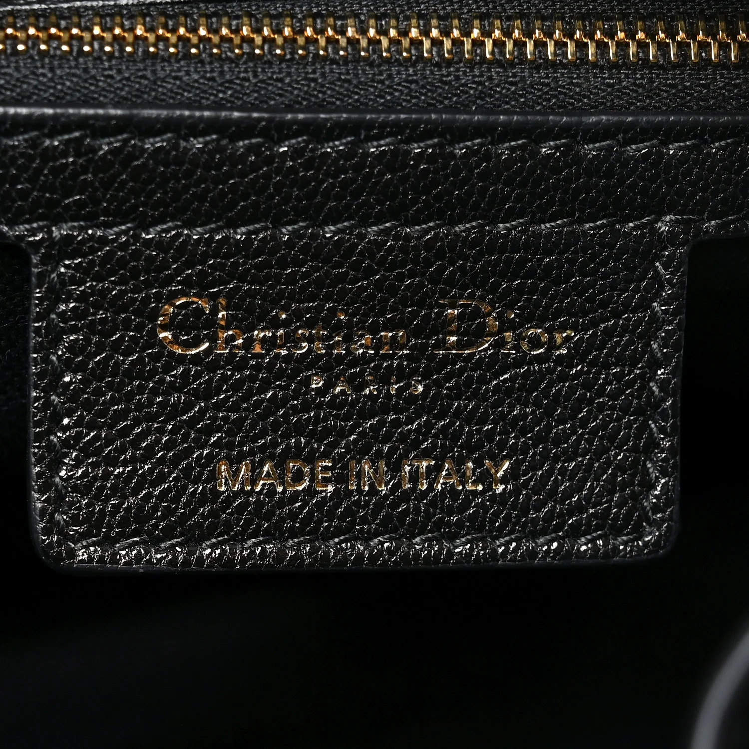 Shiny Grained Calfskin Macrocannage Medium D-Journey Bag Black - Top Club