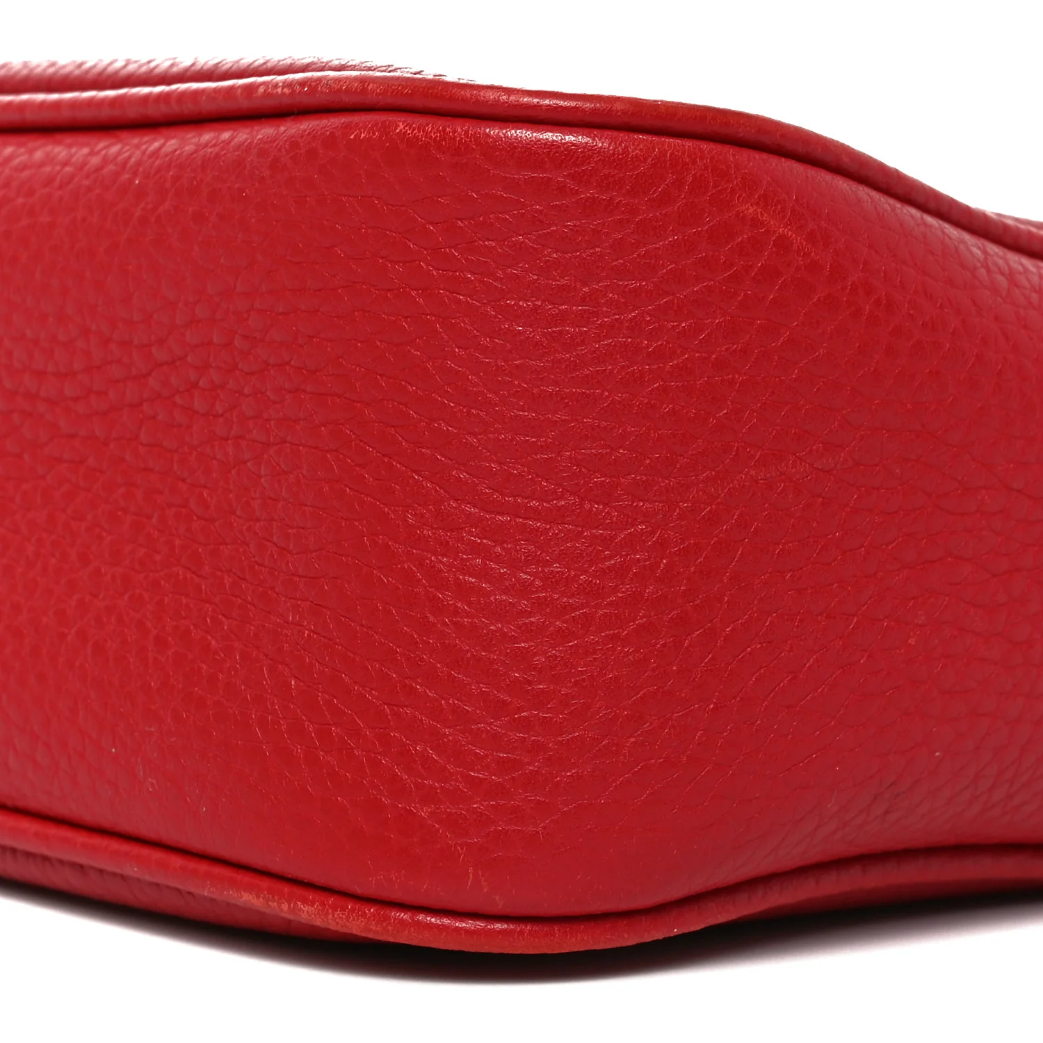 Pebbled Calfskin Small Soho Disco Bag Vibrant Red - Top Club