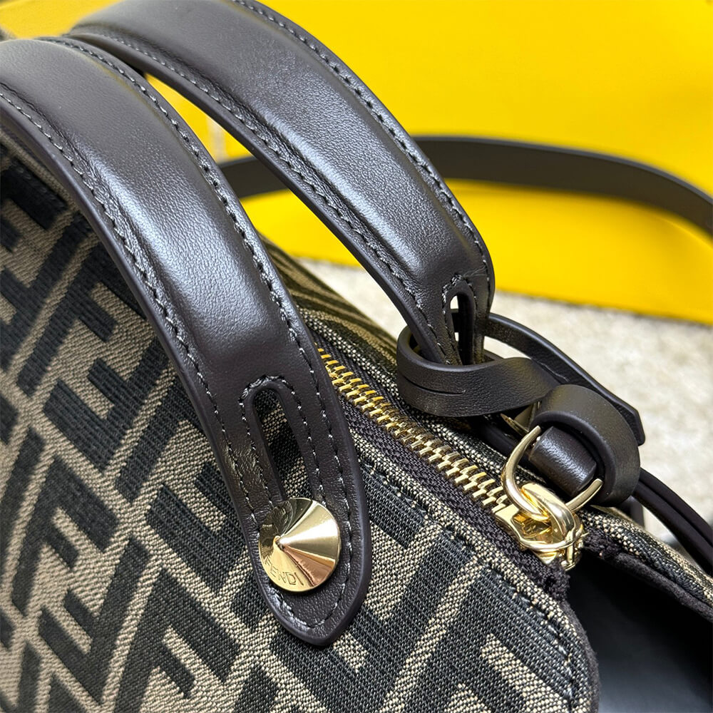 FENDI By The Way Medium - Top Club
