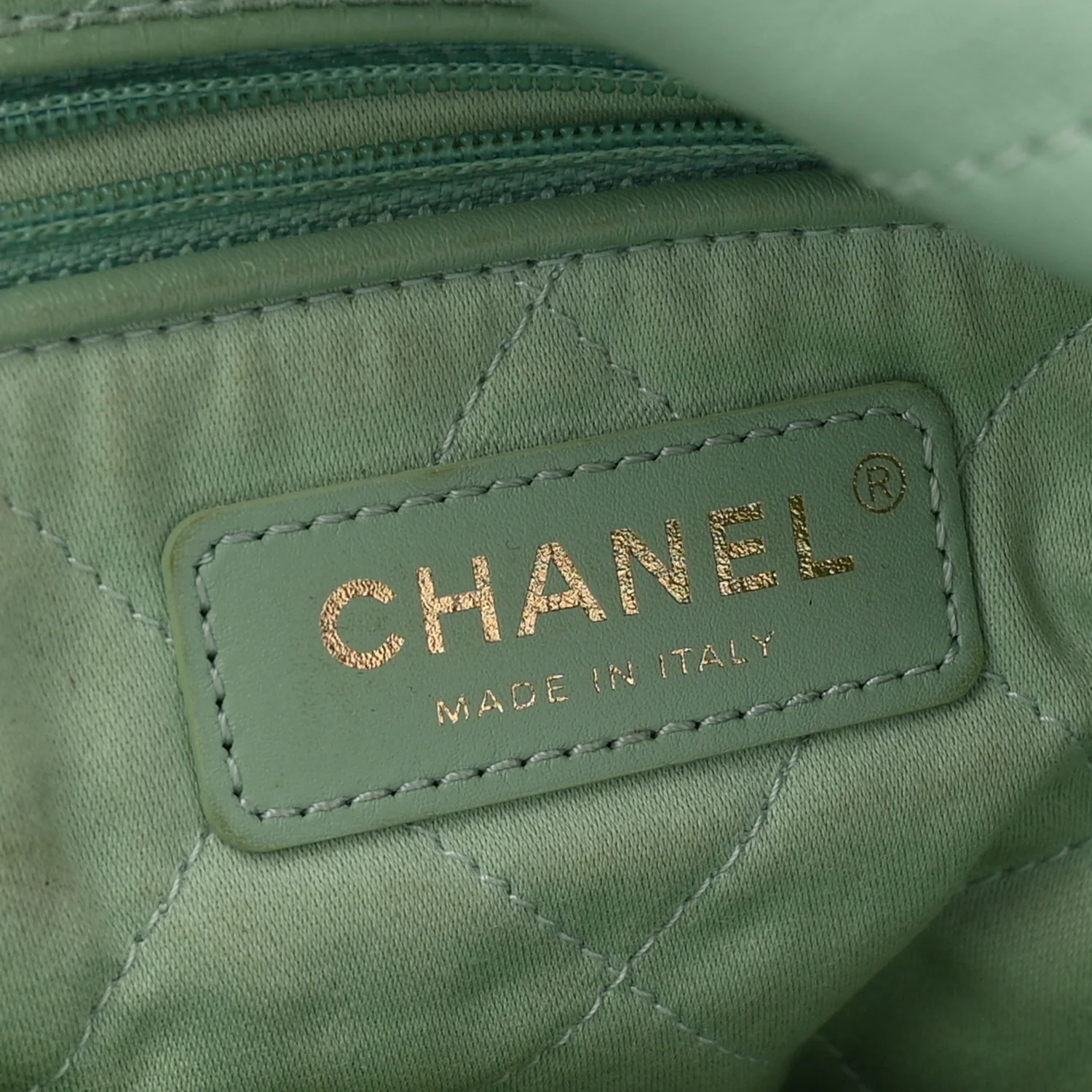 Shiny Calfskin Quilted Small Chanel 22 Light Green - Top Club
