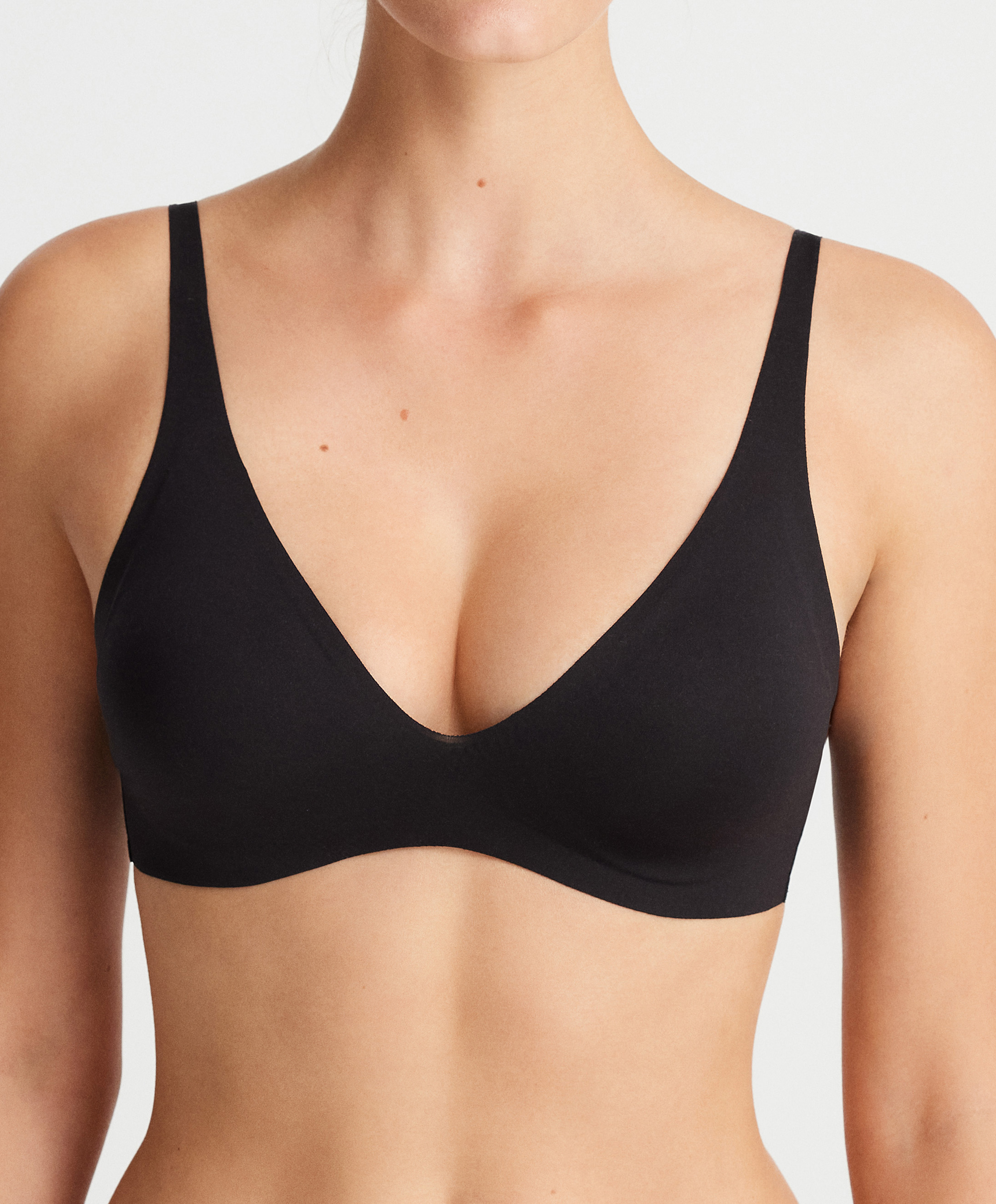 OYSHO Invisible laser-cut halter bra