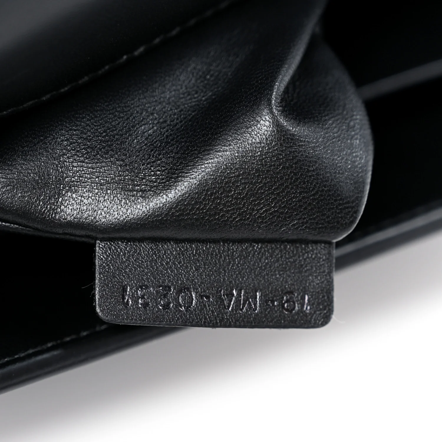 Box Calfskin 30 Montaigne Flap Bag Black - Top Club