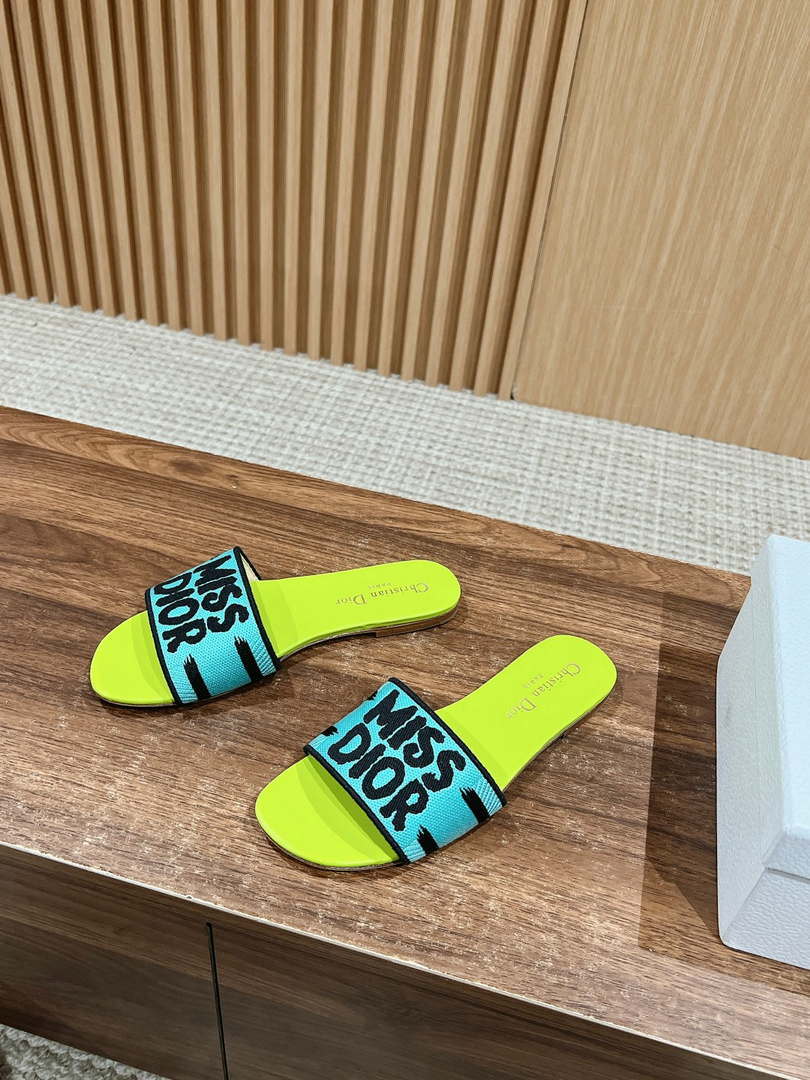 Dior KCO109EZO Dway Slide Embroidered Cotton Miss Dior Allover Motif Shoes D82992 - Sneaker Replica Workshop
