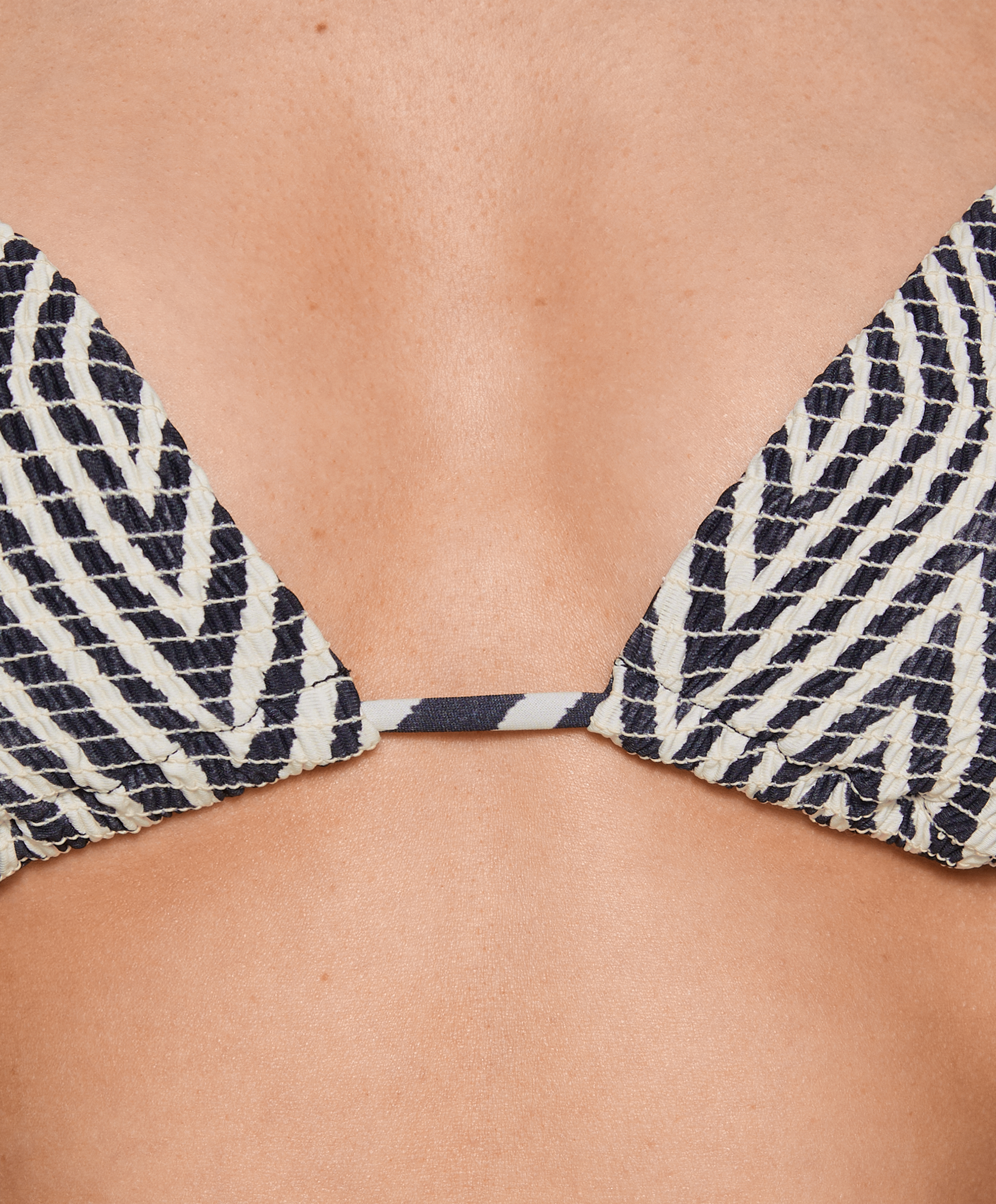OYSHO Smock stamp print triangle bikini top