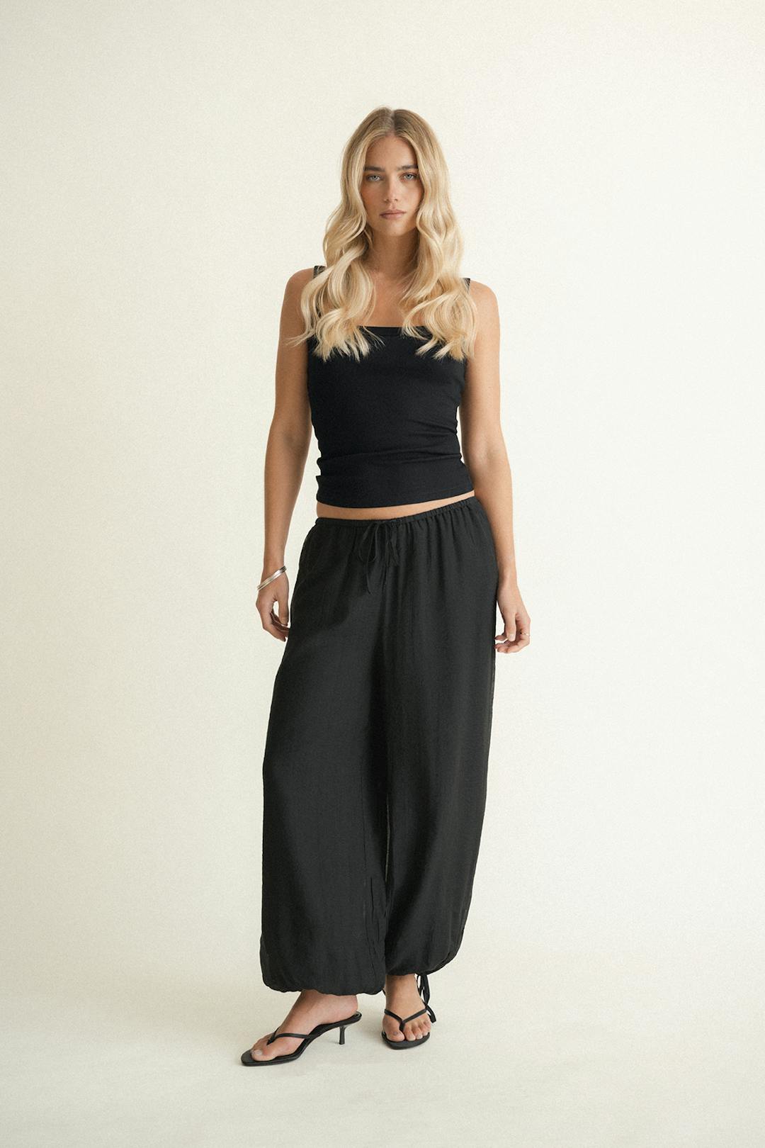 Gina Tricot tight fit rib singlet