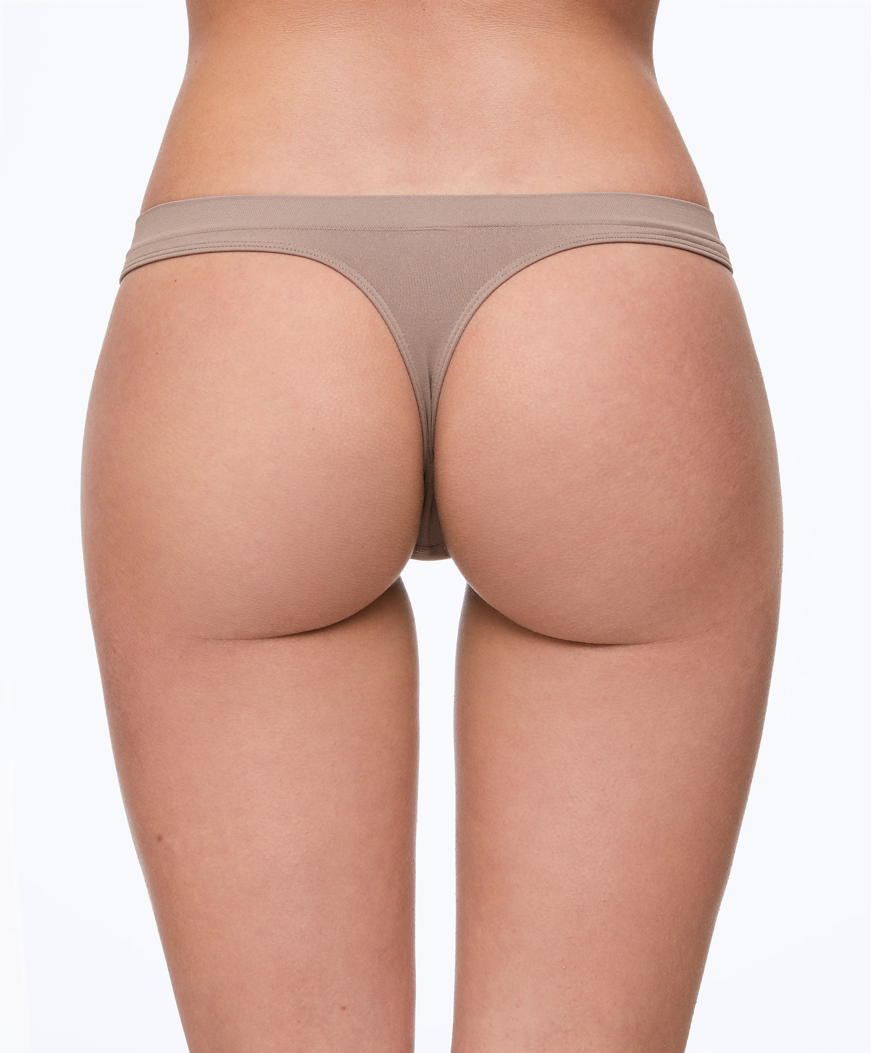 OYSHO 3 seamless soft-touch thongs