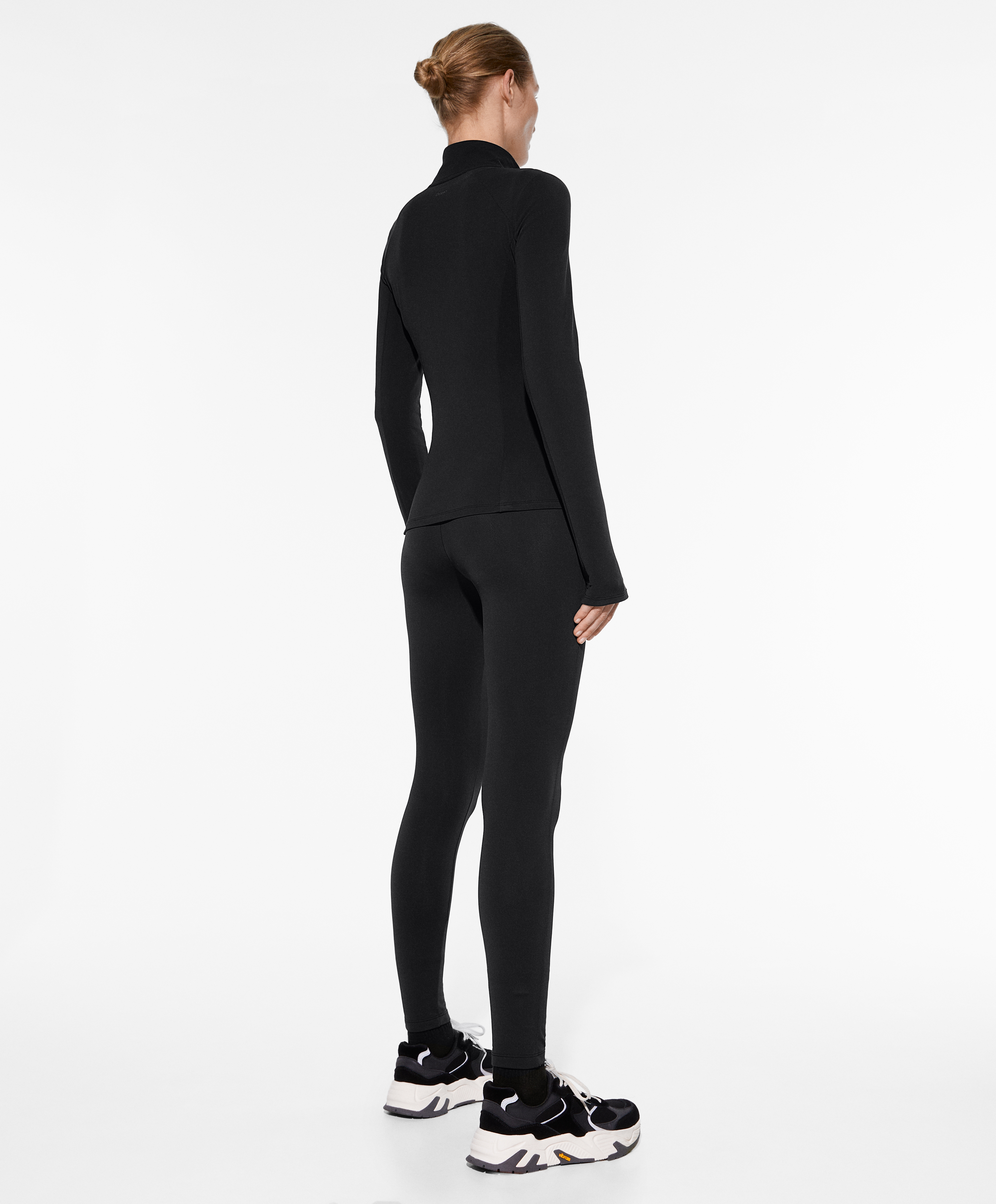 OYSHO Light warmth technical jacket