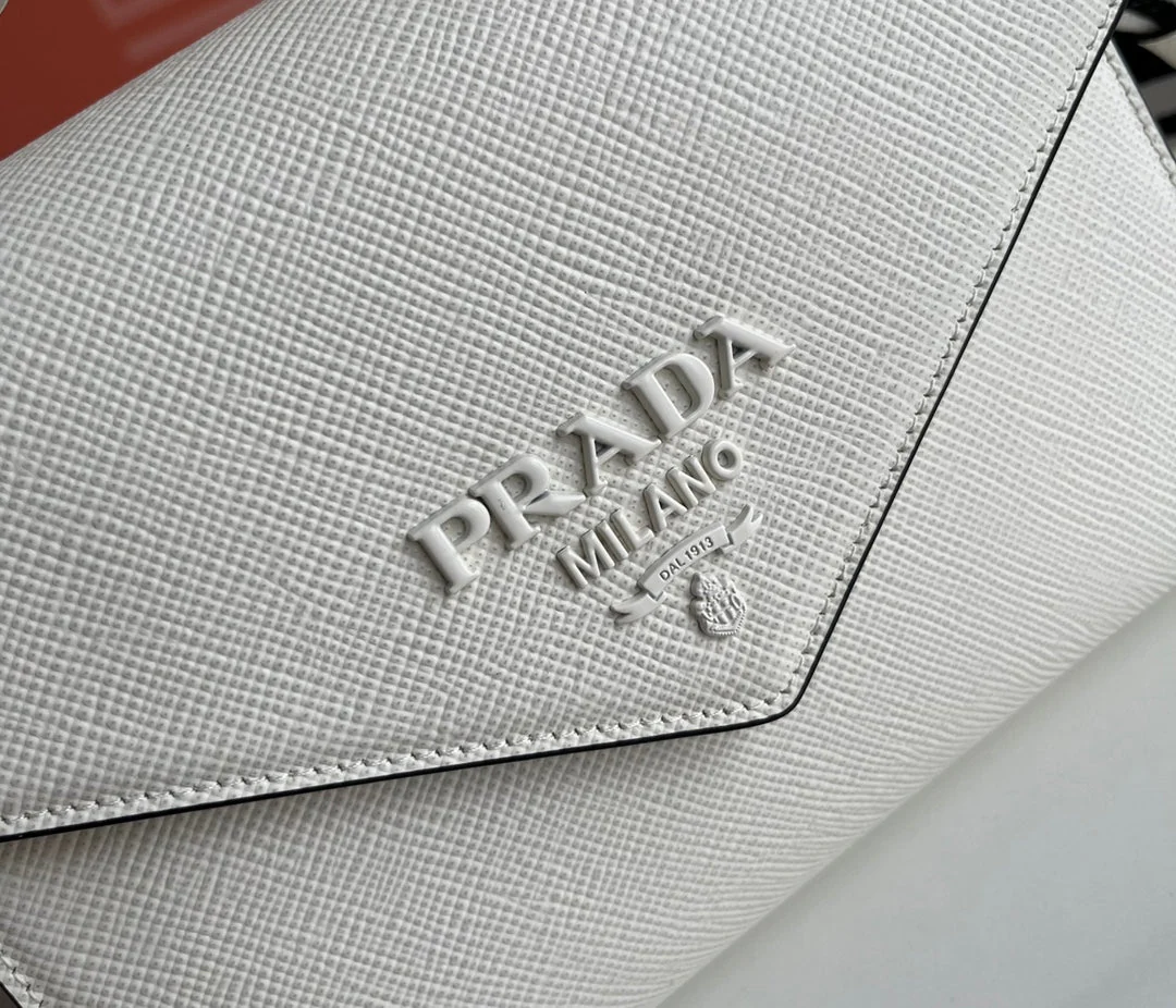 Prada Monochrome Saffiano 21 Leather Bag in White 21x14x6.5cm - Top Club