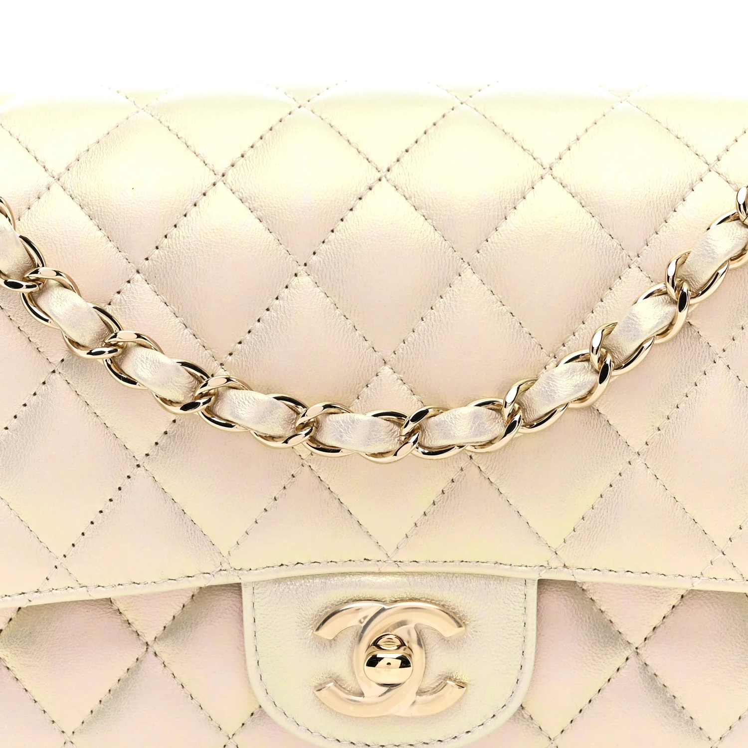 Iridescent Lambskin Quilted Medium Double Flap Ivory - Top Club