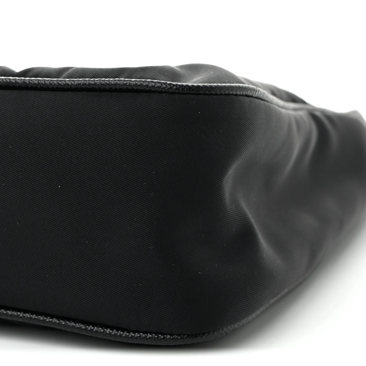 Nylon Re-Edition 2005 Shoulder Bag Black - Top Club