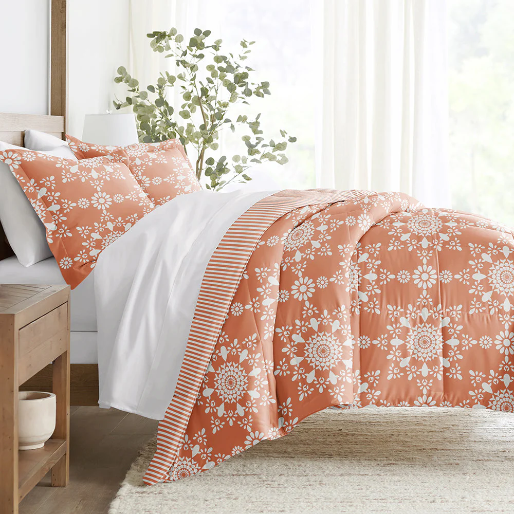 Daisy Medallion Reversible Down-Alternative Comforter Set (Sale)