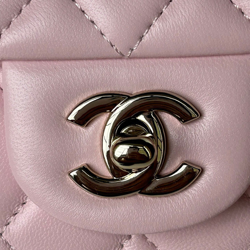 CHANEL Mini Classic Handbag With Top Handle - Top Club