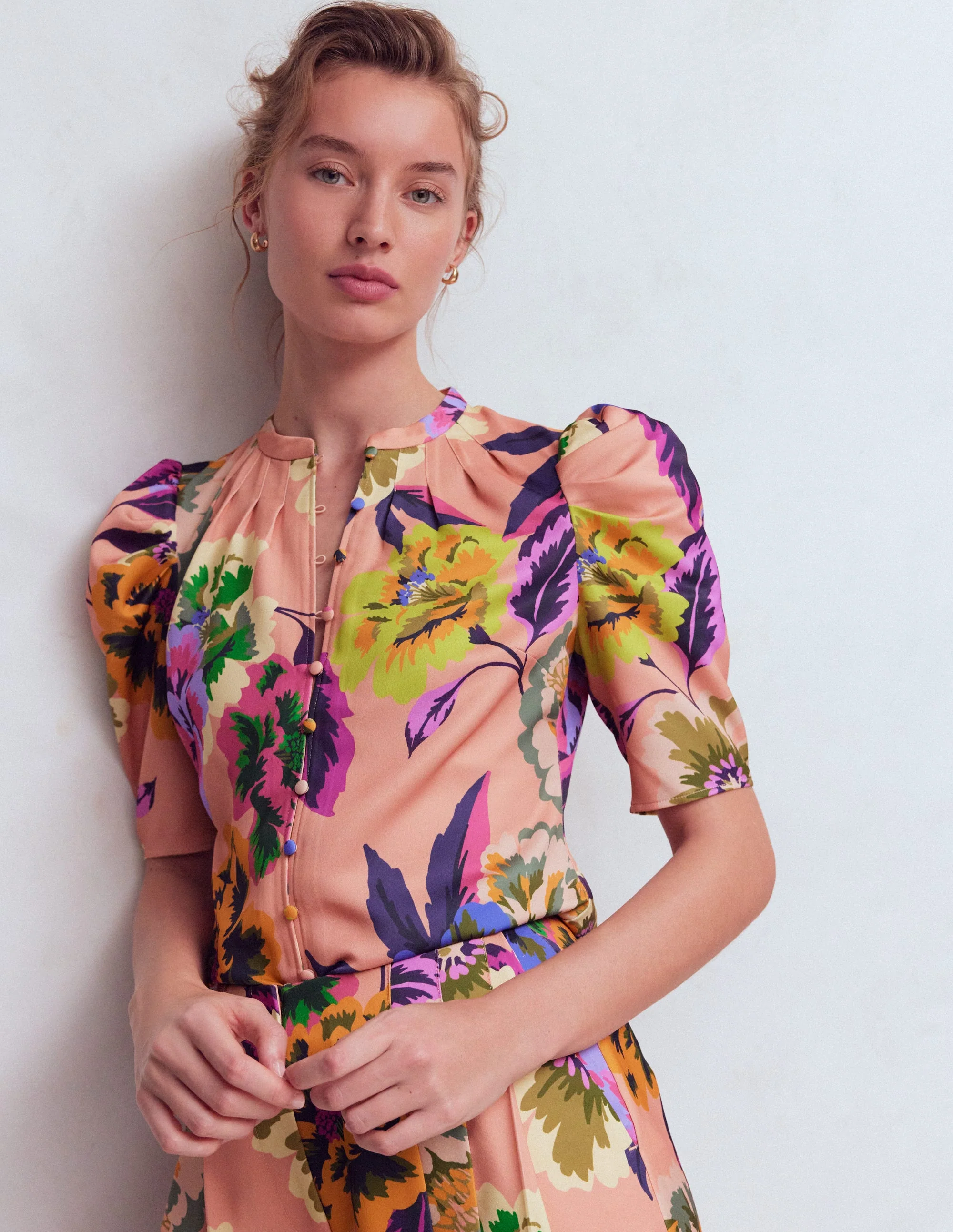 Gerafftes Oberteil mit Keulenärmeln-Bunt, Opulente Blüten