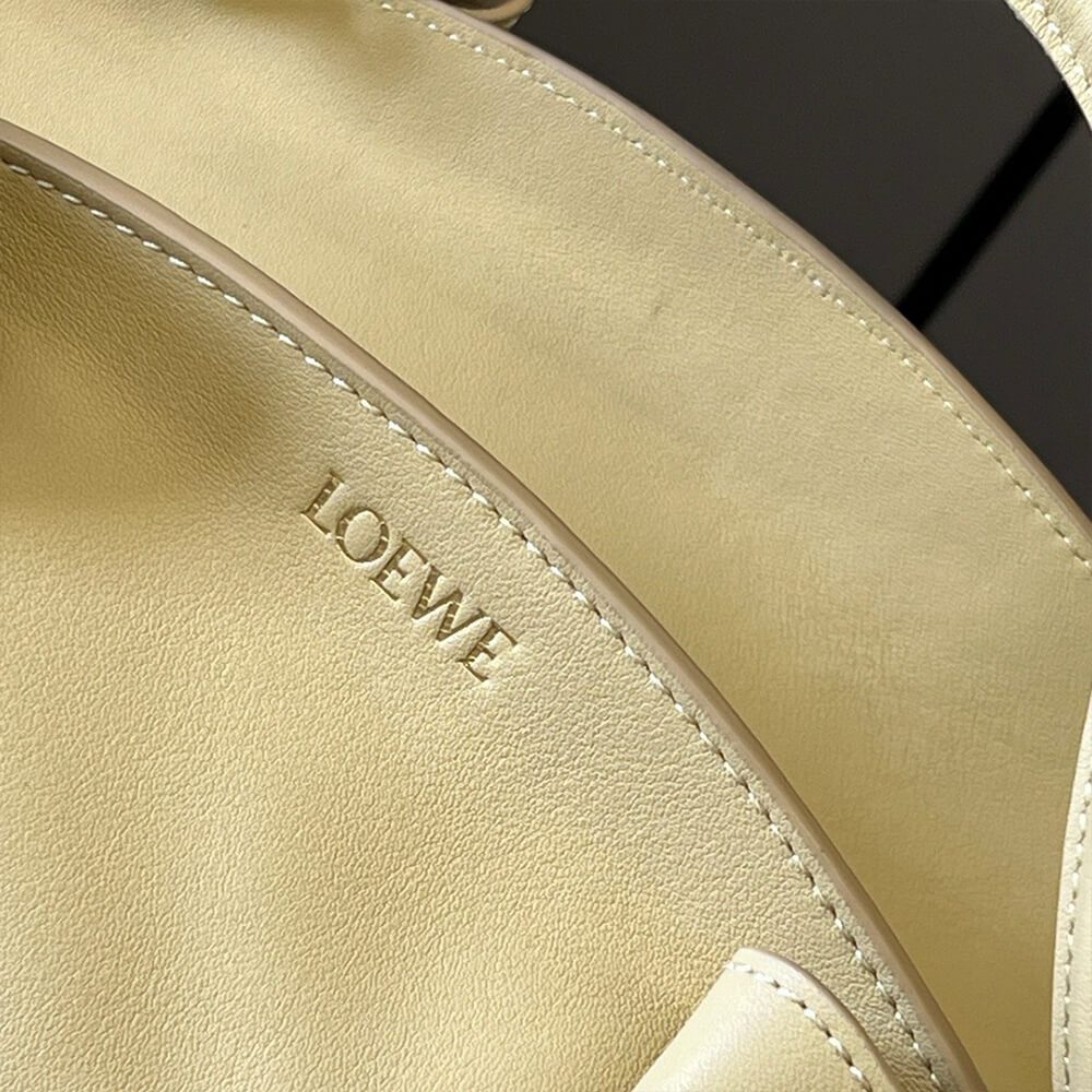 Loewe Small Paseo bag in shiny nappa calfskin(high-end grade) - Top Club