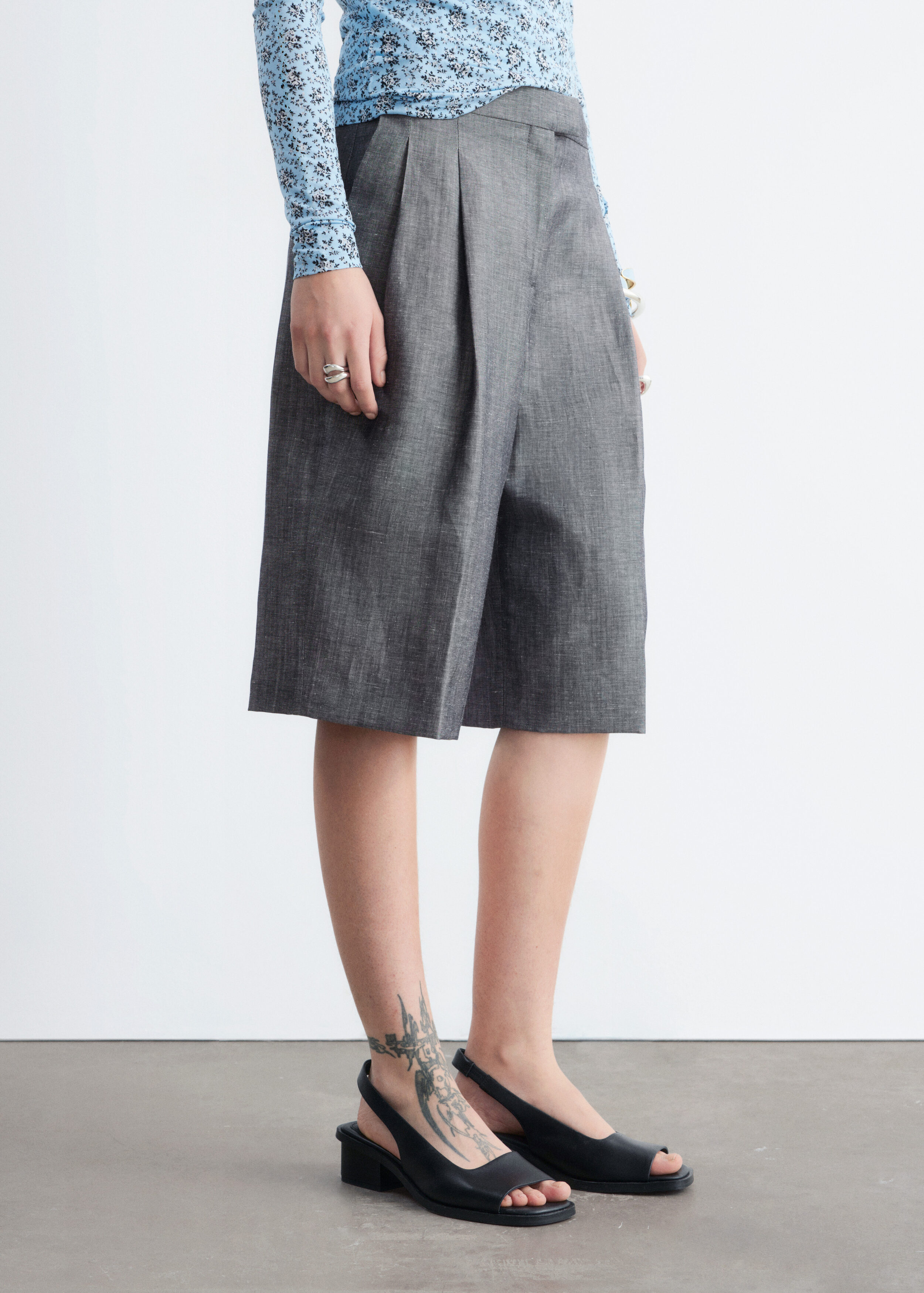 & Other Stories TAILORED BERMUDA SHORTS