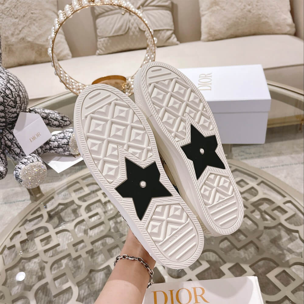 WALK N DIOR SNEAKER - Top Club