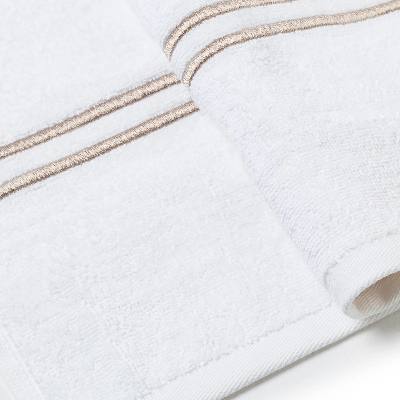 Bathroom in Cotton Classic Standard White Dreaming