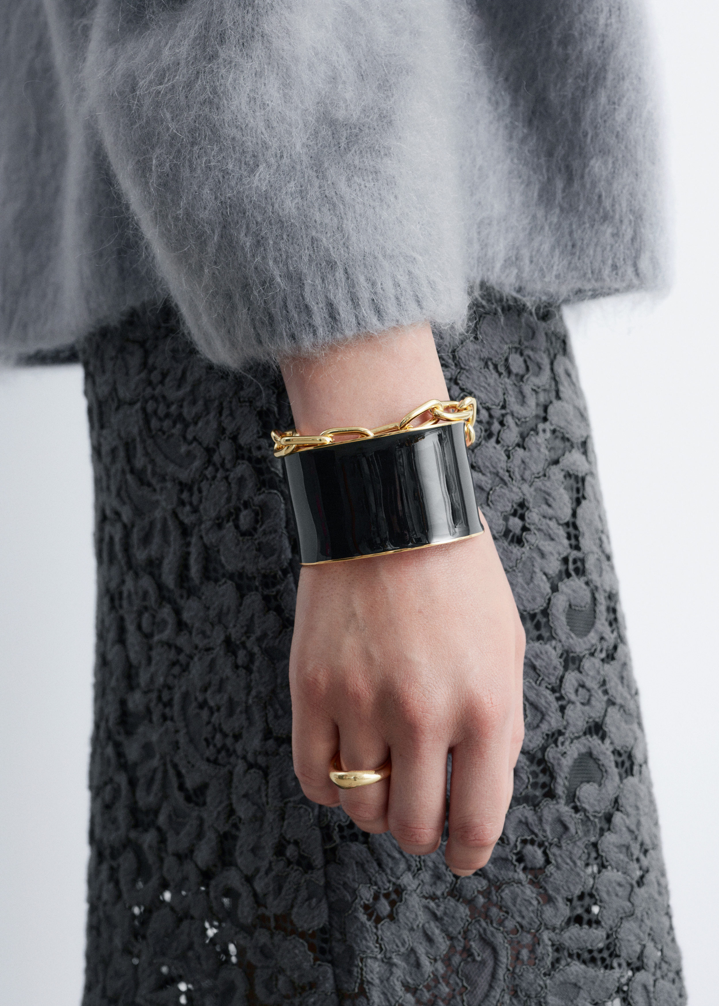 & Other Stories TWO-TONE CUFF BRACELET