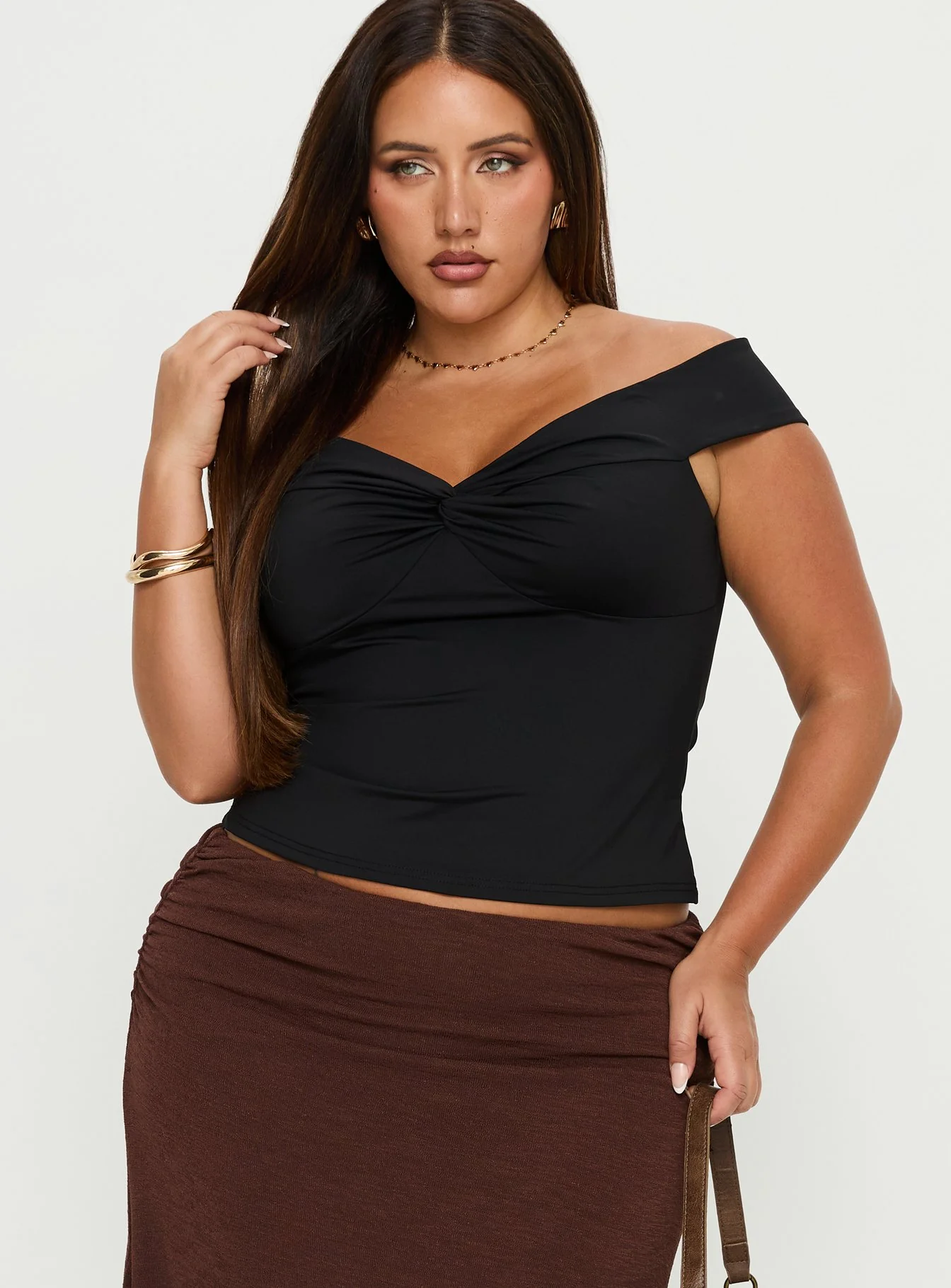 Maxeina Off Shoulder Twist Top Black Curve