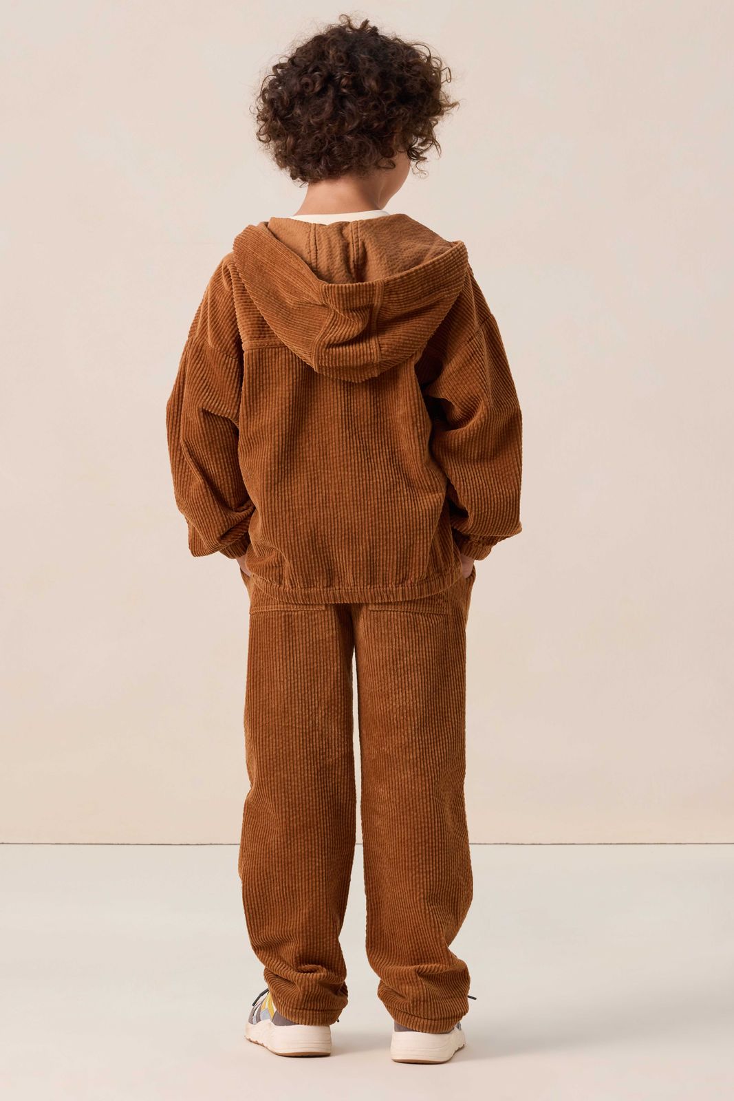 Bruine corduroy broek