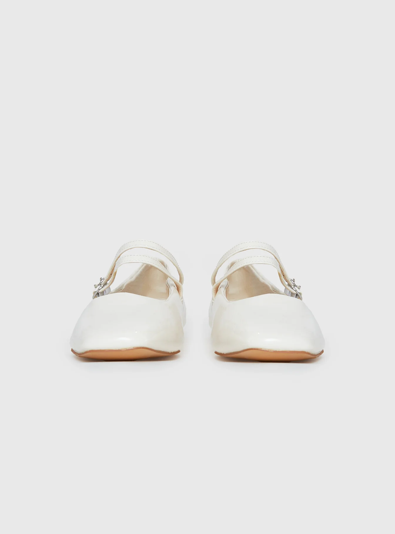 Billini Finnegan Ballet Flats Bone Patent