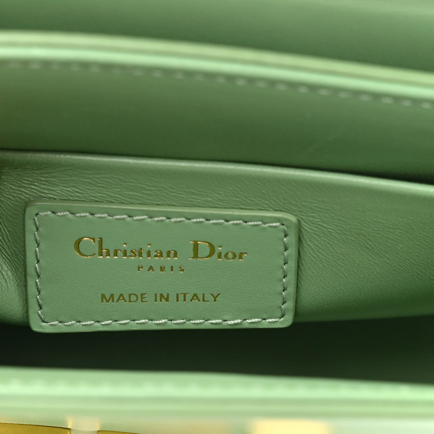 Box Calfskin 30 Montaigne Box Bag Mint Green - Top Club