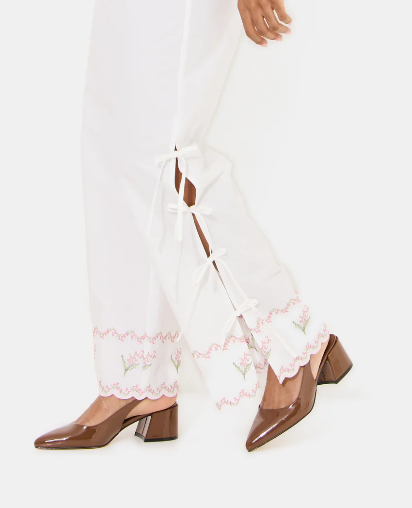 Pimkie Pantalon avec fleurs points de croix et nouettes
