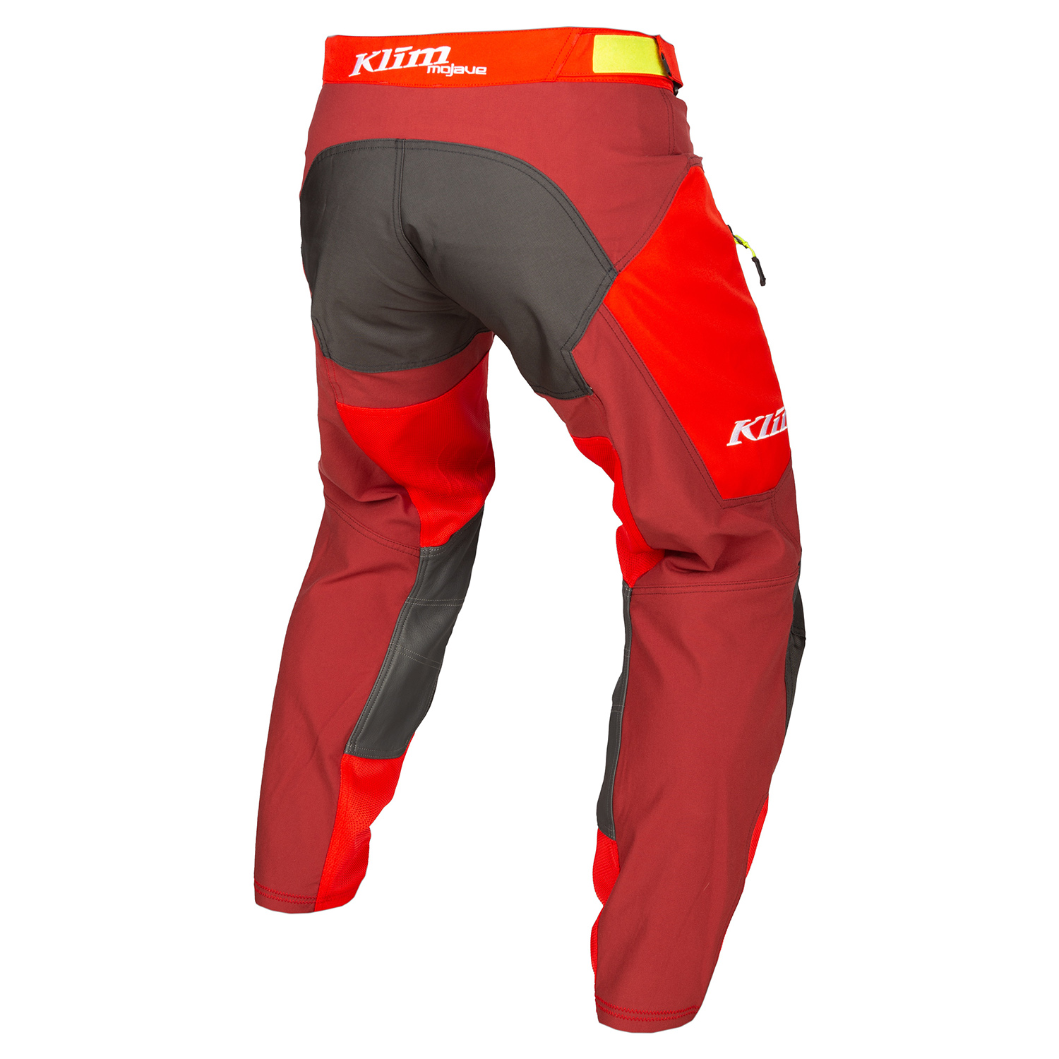 Mojave in boat pants