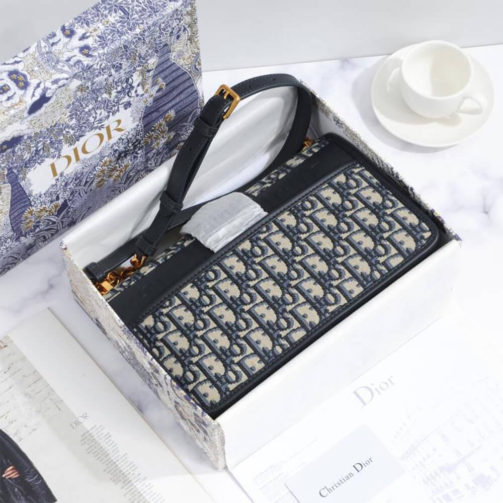 30 MONTAIGNE CHAIN BAG - Top Club