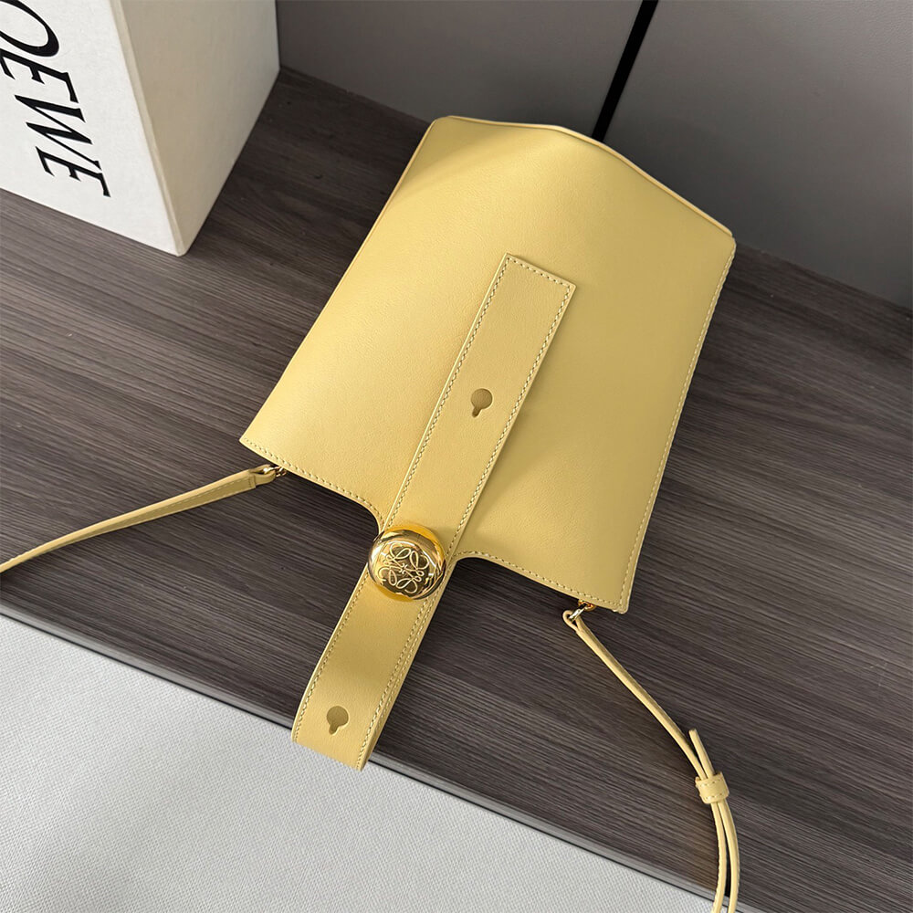 LOEWE Mini Pebble bucket in smooth calfskin(high-end grade) - Top Club