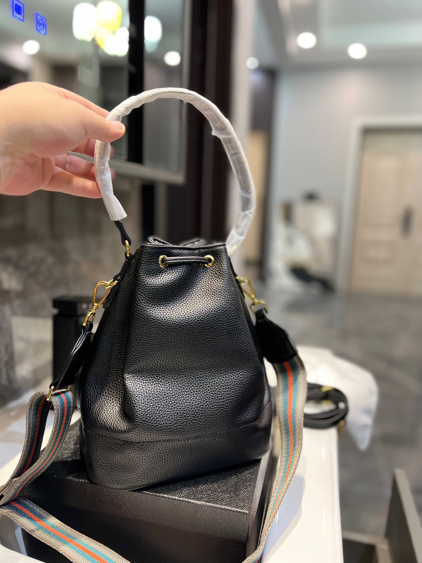 Pra new arrival bucket bag size : 25 * 21 cm - Top Club