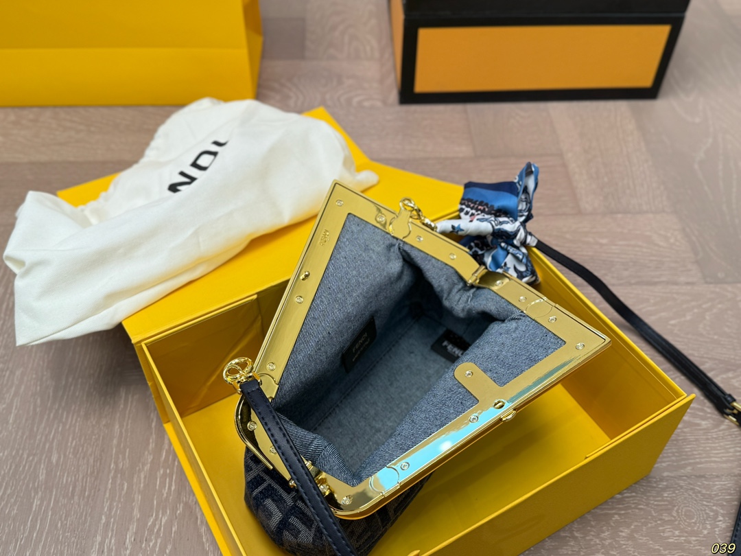 Fen new arrival First bag size: 23 * 17 cm - Top Club