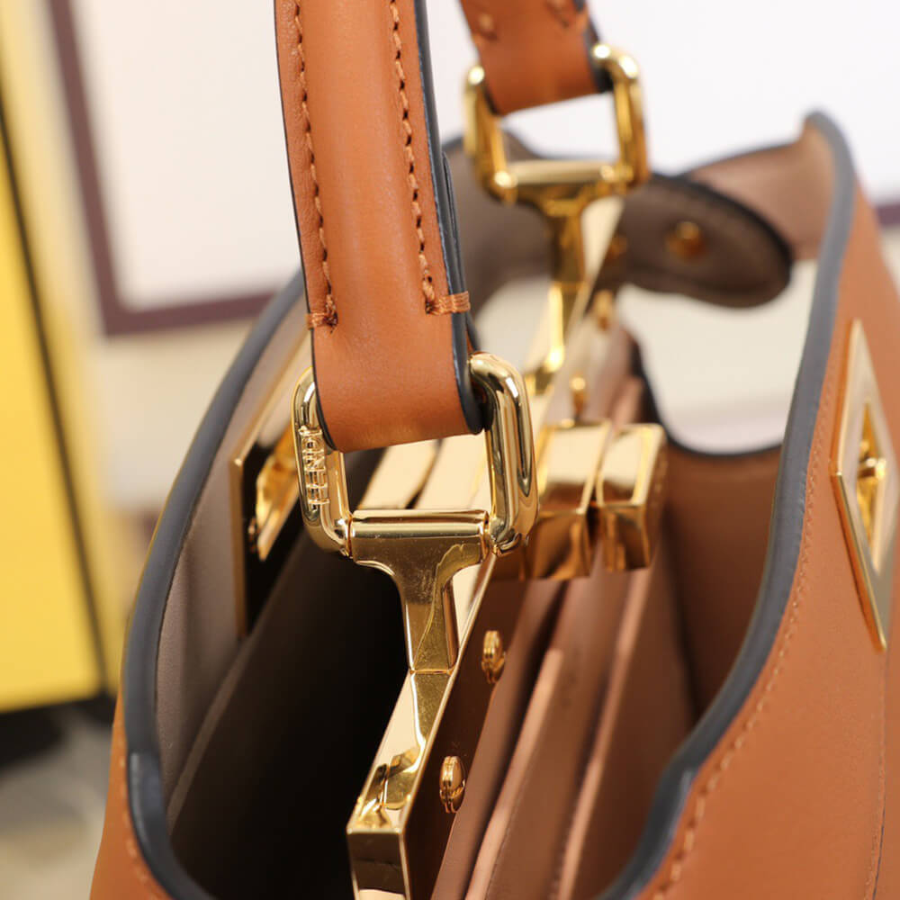 FENDI Peekaboo ISeeU Small(high-end grade) - Top Club