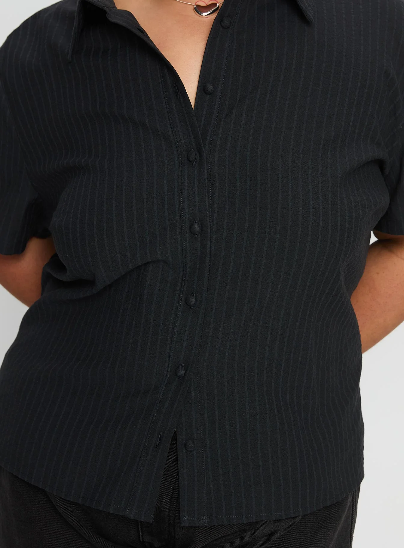 Arnica Top Black Stripe Curve