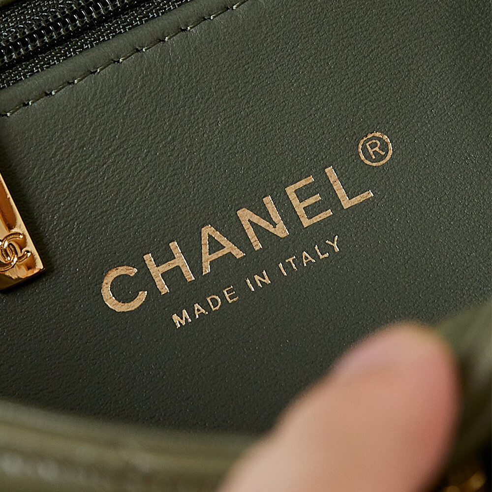 CHANEL Flap Bag with Top Handle - Top Club
