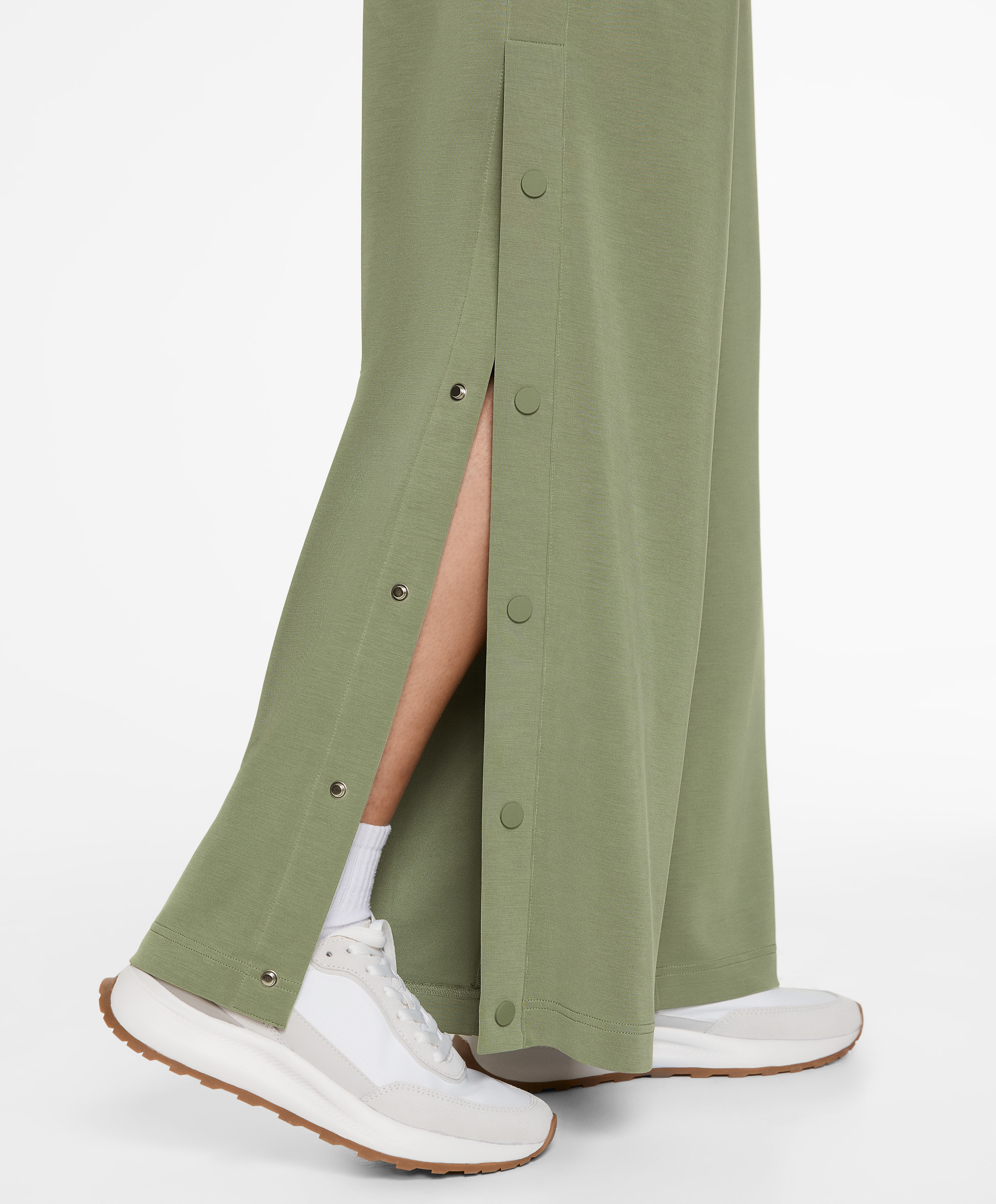OYSHO Soft-touch wide, straight-leg trousers with modal and buttons